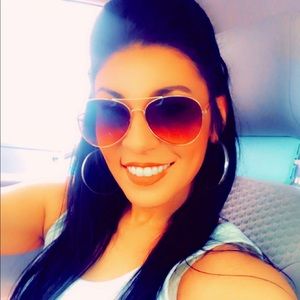 Meet your Posher, Lindsey